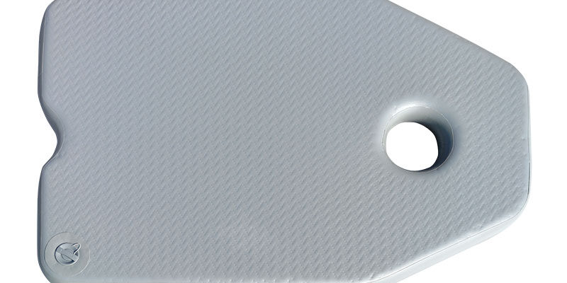 Parabordo per barche in PVC bianco con foro per fissaggio. Protezione robusta per l'ormeggio in porto o in mare.